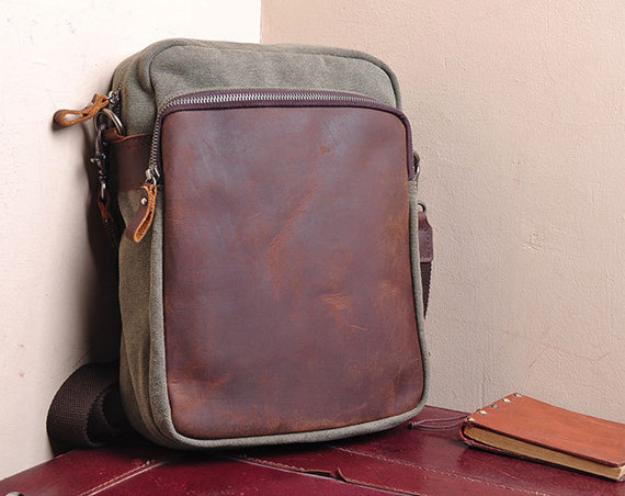 Canvas Bag Canvas Messenger Bag Leisure Leather/canvas Bag Canvas Ipad Bag ---off White/ Army Green