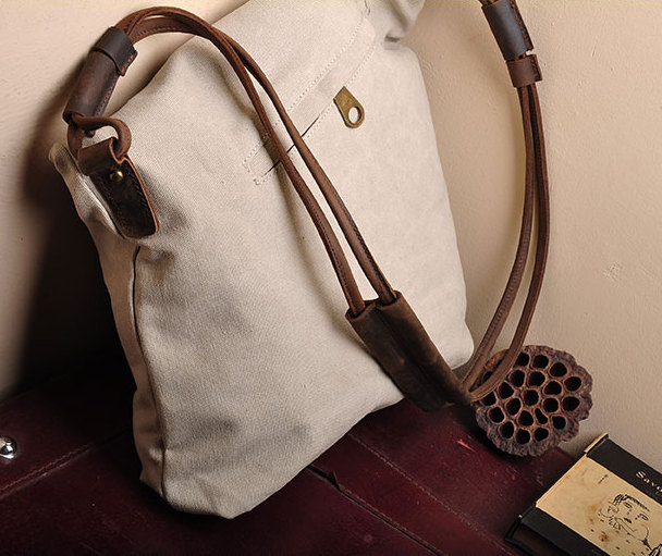 White Canvas Messenger Bag,canvas Leisure Bags ,canvas School Bag on Luulla